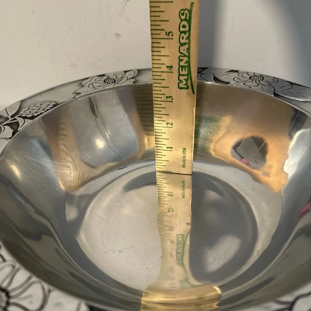 Wilton Armetale magnolia Silver Serving Bowl 12.5D